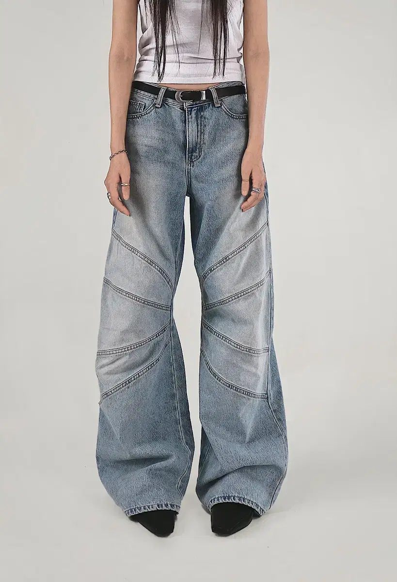 R&D.M.Co- ジーンズ S 加工 セルビッジストレート デニムパンツ ライト  