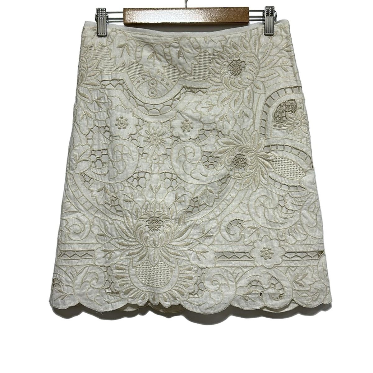 VIVIENNE TAM ヴィヴィアンタム スカート サイズ1 S レディース - 白×ベージュ ひざ丈 花柄 刺繍
