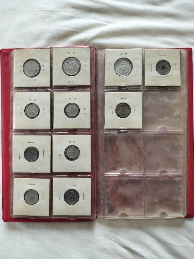 コインアルバム 日本古銭20枚 - メルカリ