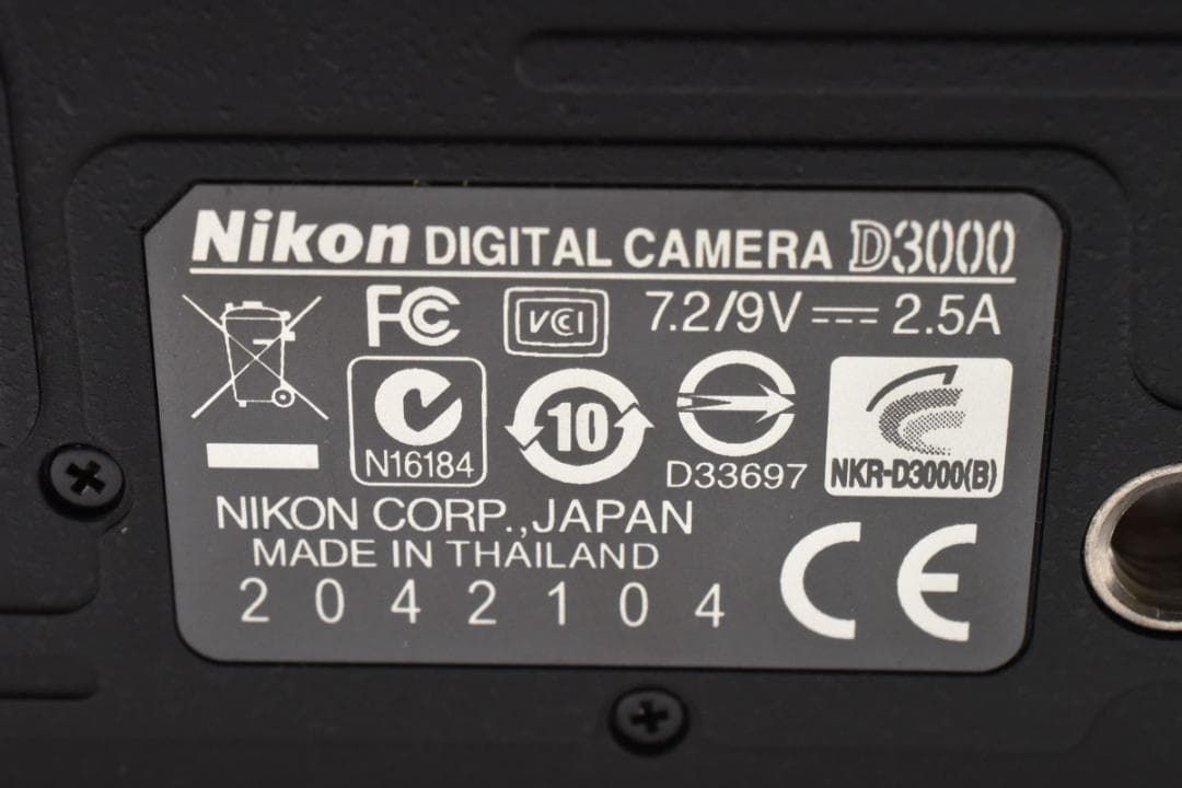 288 NIKON D3000 ダブルズームキット ショット数1322回 288 NIKON D3000 ダブルズームキット ショット数1322回 288