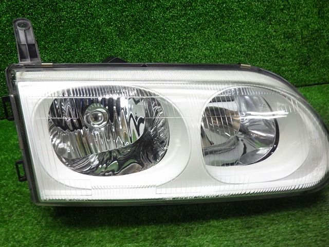 T.ページ デリカ スペースギア ヘッドライト 左右 ハロゲン PD6W 110