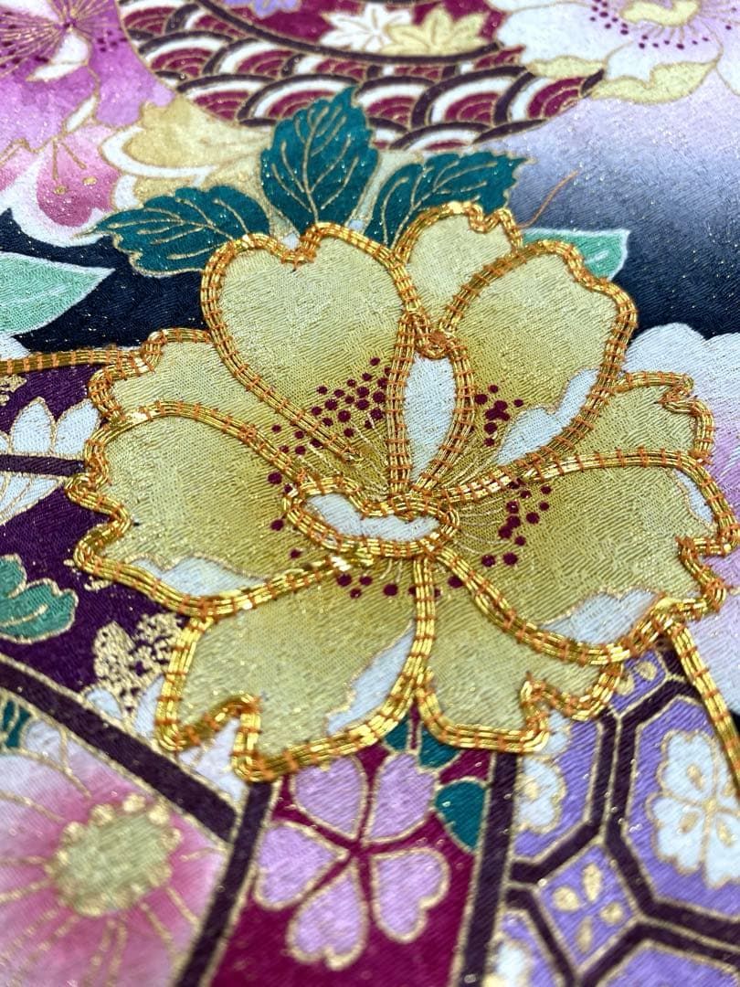 振袖 豪華 金駒 金彩 紋意匠 身丈169cm 振袖 豪華 金駒 金彩 金通し 紋意匠 身丈169cm - メルカリ