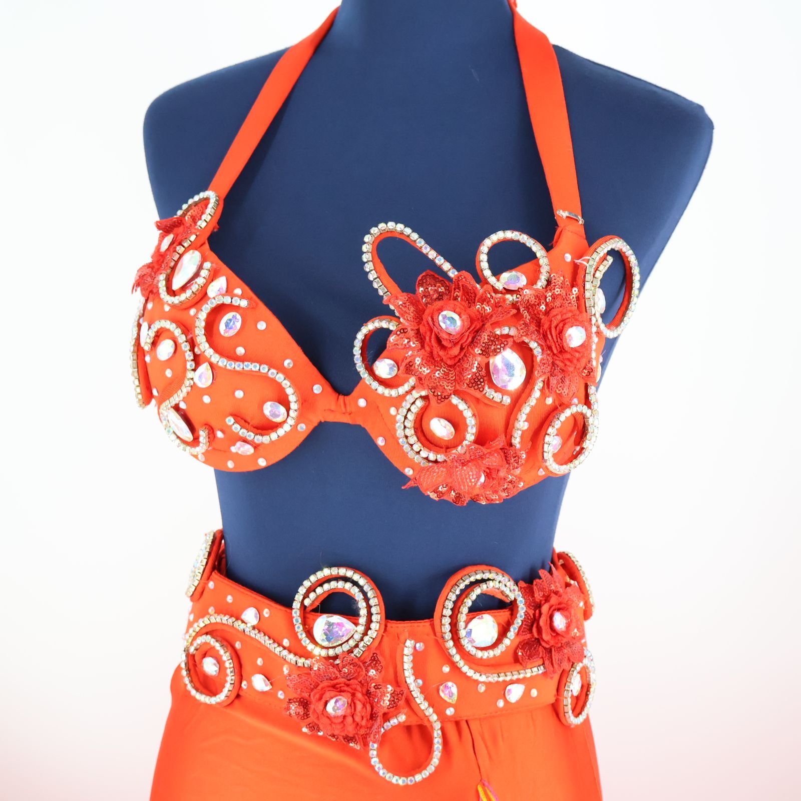 新品未使用 セール ベリーダンス コスチューム スリットストーン レッド 低身長向け】ベリーダンス衣装 レッド ベリーダンス レッスン着