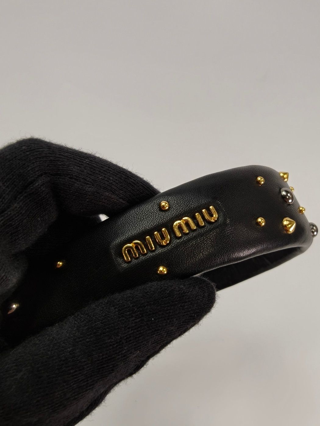 ブラック 管理番号