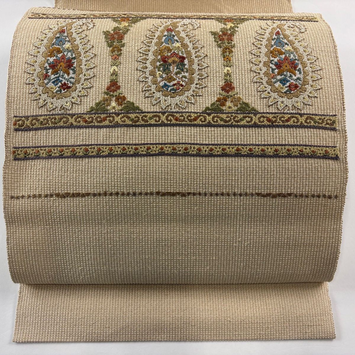 名古屋帯 美品 秀品 八寸名古屋帯 松葉仕立て 草花 段縞 刺繍