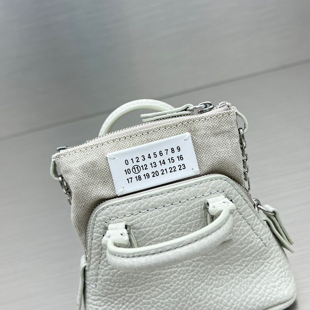 新品 メゾンマルジェラ Maison Margiela 5AC 2 WAY ショルダーバッグ マイクロ Mサイズ MINI 白 - メルカリ