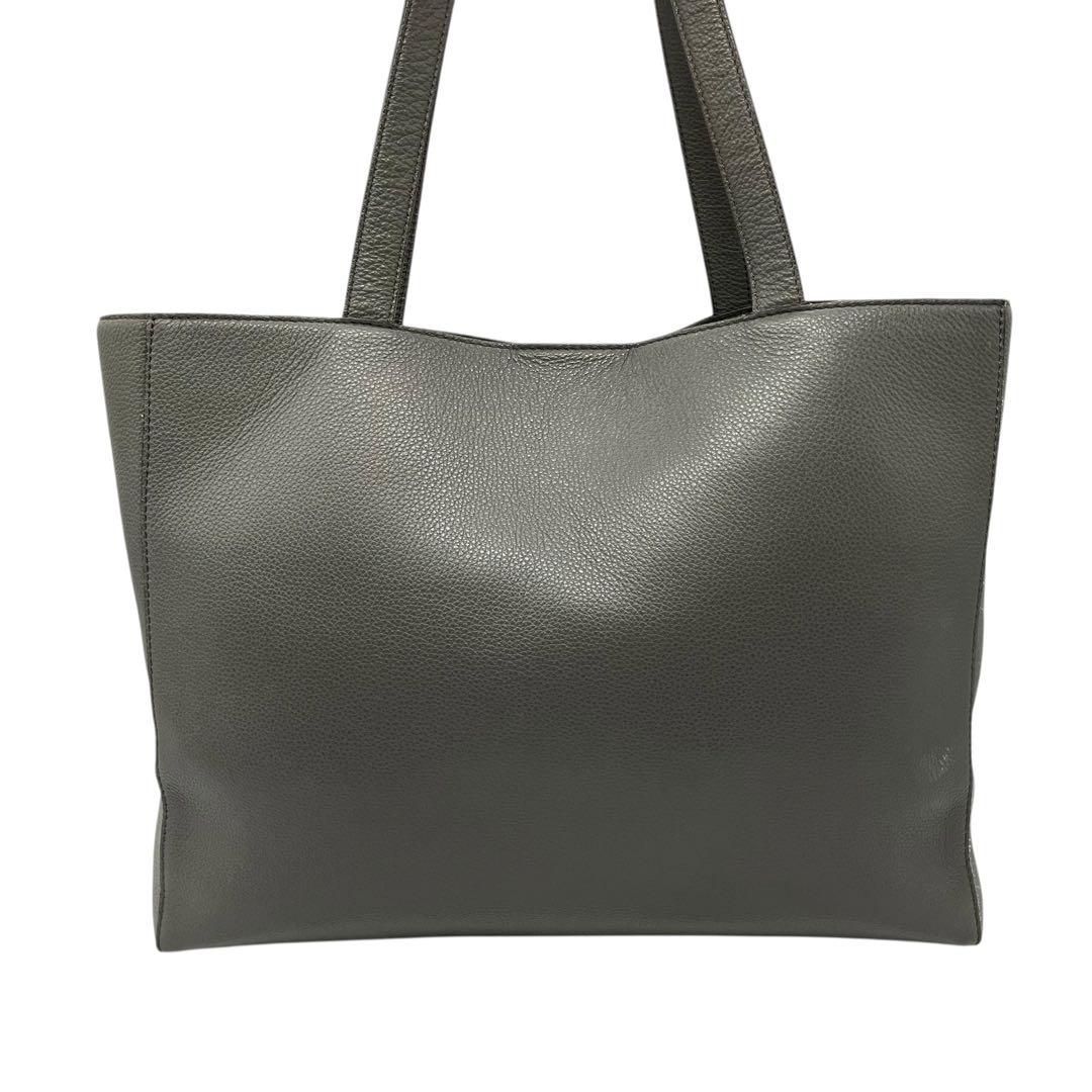 Shopper III