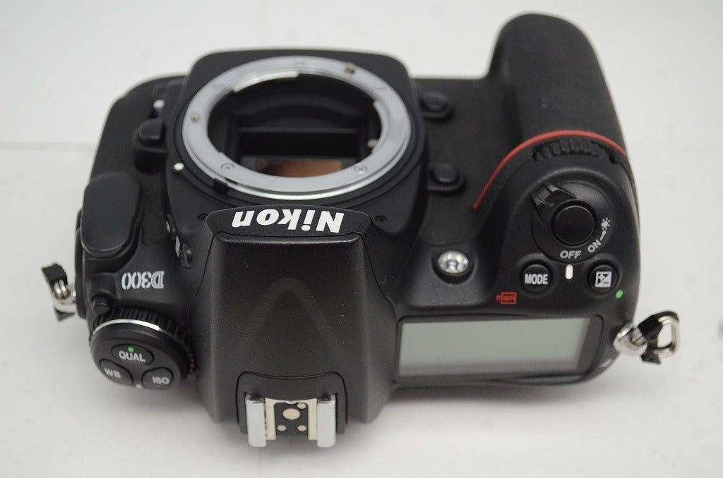 良品 Nikon ニコン D300 ボディ デジタル一眼レフカメラ