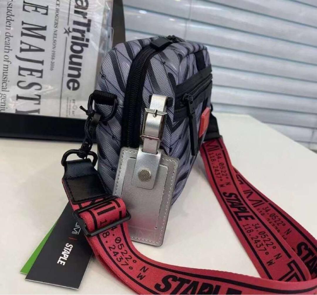 新品 TUMI ショルダーバッグ グレー 374102 - メルカリ 