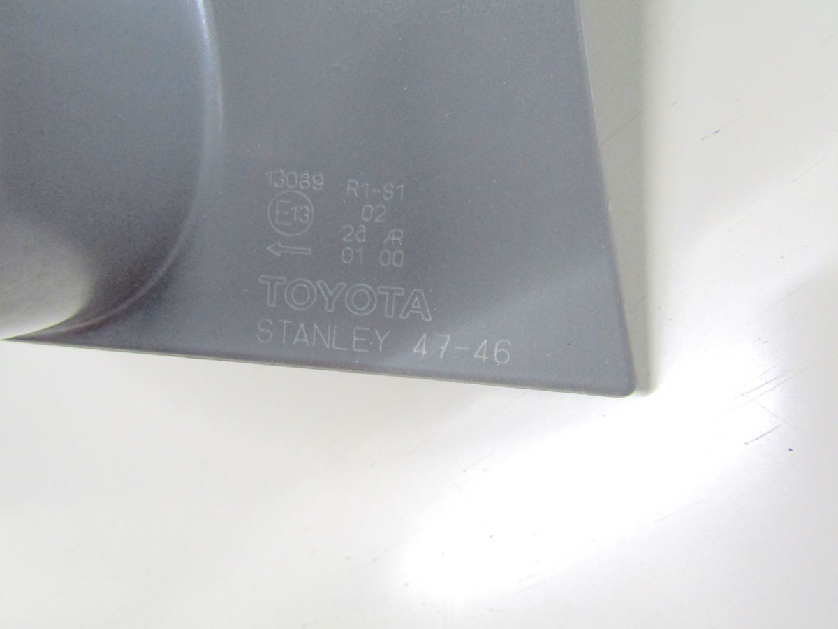 トヨタ 40 プリウスα 前期 純正 左 テールランプ ZVW40W Stanley