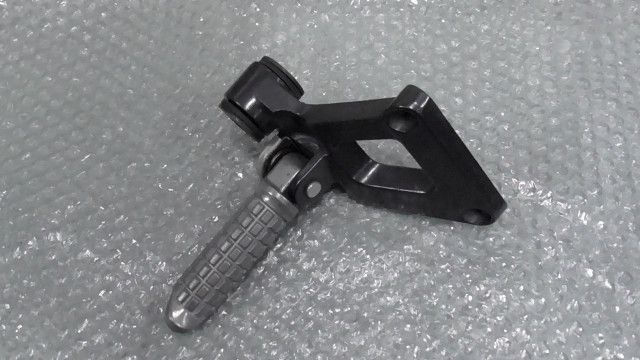 Amazon | LEDISHUNタンデムステップ スライダー カワサキ ZX-25R