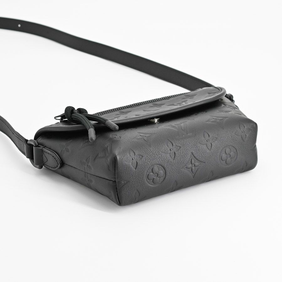 LOUIS VUITTON ルイヴィトン ショルダーバッグ パルス LOUIS VUITTON ルイヴィトン ショルダーバッグ パルス