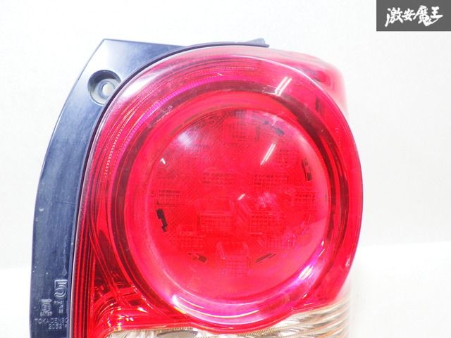 破損なし！】ダイハツ純正 LA800S ムーブキャンバス テール