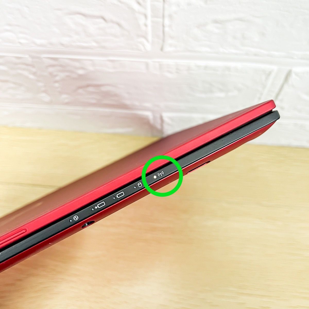 SSDほぼ新品】富士通 赤いLIFEBOOK U939/B 第8世代 Core i5-8365U SSD