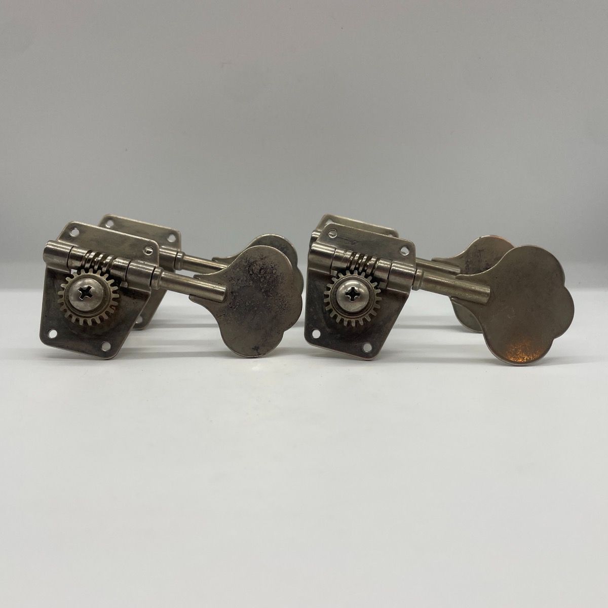 エレキベース用 クローム ４連ペグ オープンギアペグ Guitar Pegs