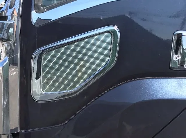 デコトラ トラック部品 07フォワード レトロ ウロコ 飾り板 ワンオフ