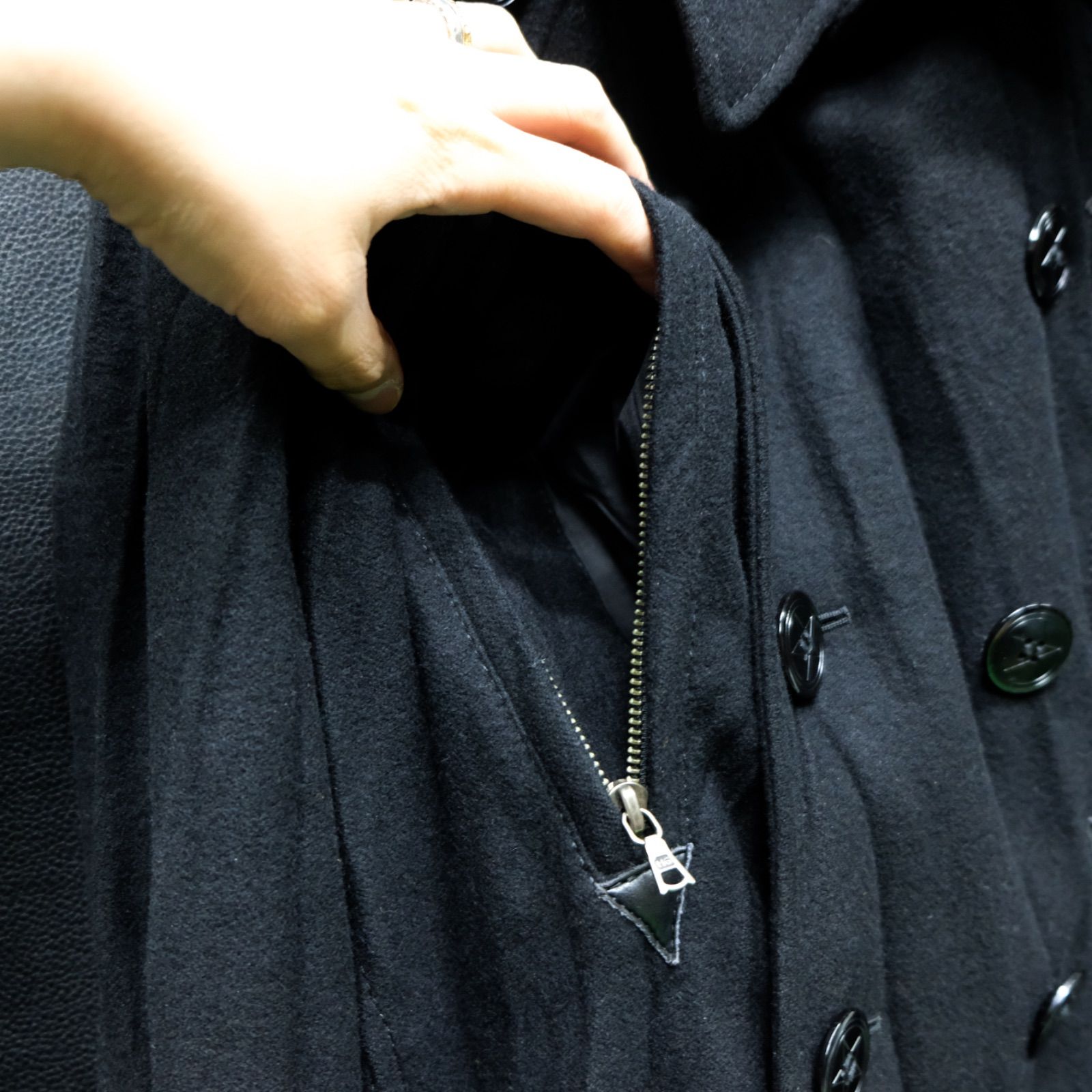 【美品】THEE HYSTERIC XXX 黒ピーコート Mヒステリックグラマー THEE HYSTERIC XXX モーターサイクルコート ジャケット シワ加工