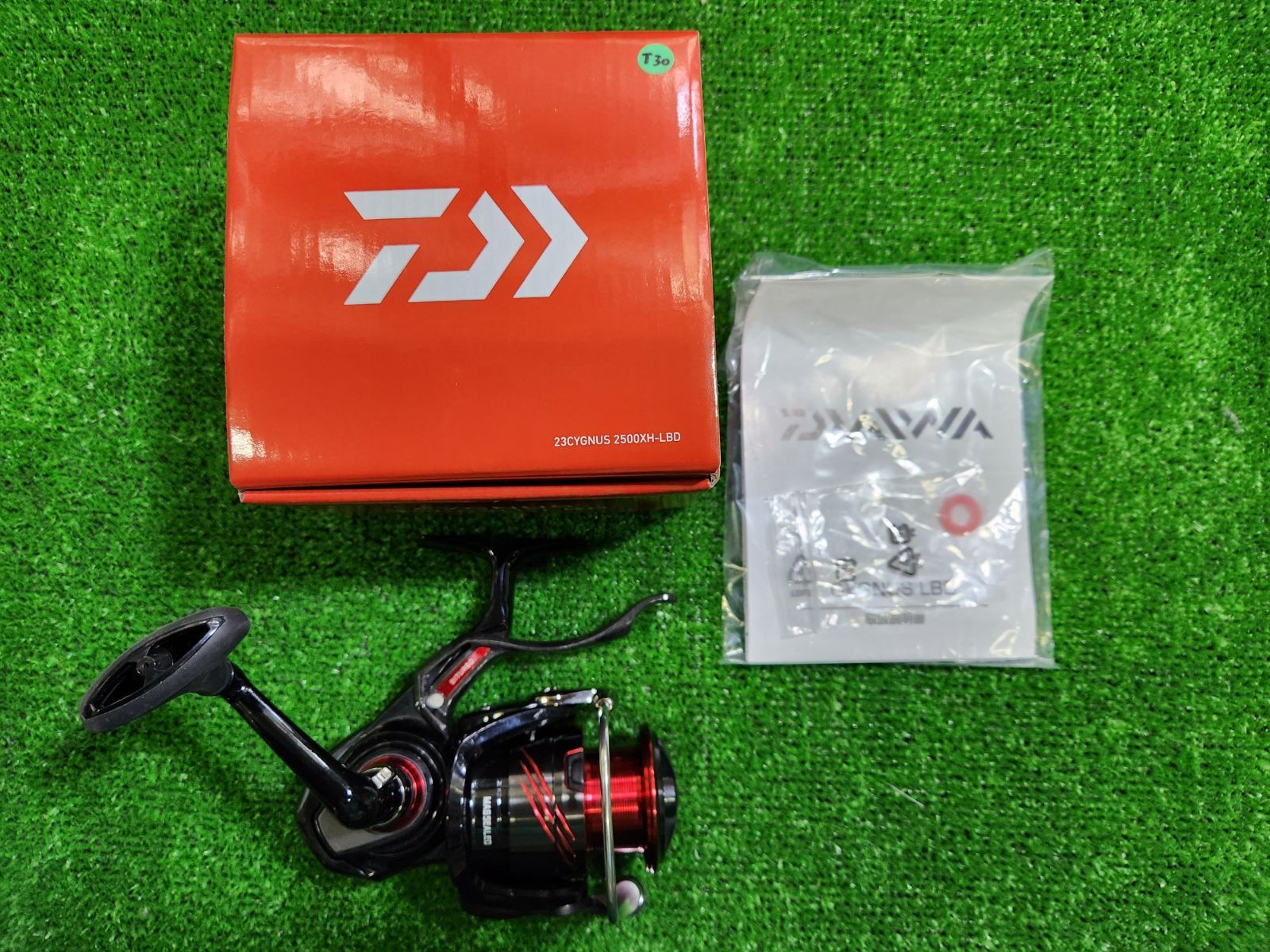 フィッシング 美品 DAIWA 23CYGNUS 2500XH-LBD スピニングリール
