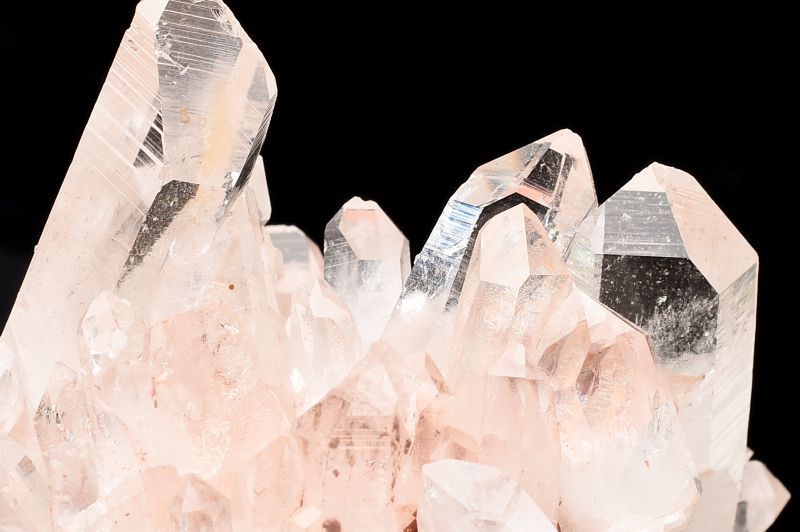 何でも揃う。 １点物 コロンビア産 ピンクレムリアンシードクリスタル 82x62x52mm 原石 クラスター パワーストーン 天然石 _C3686 宅急便 【予約注文】