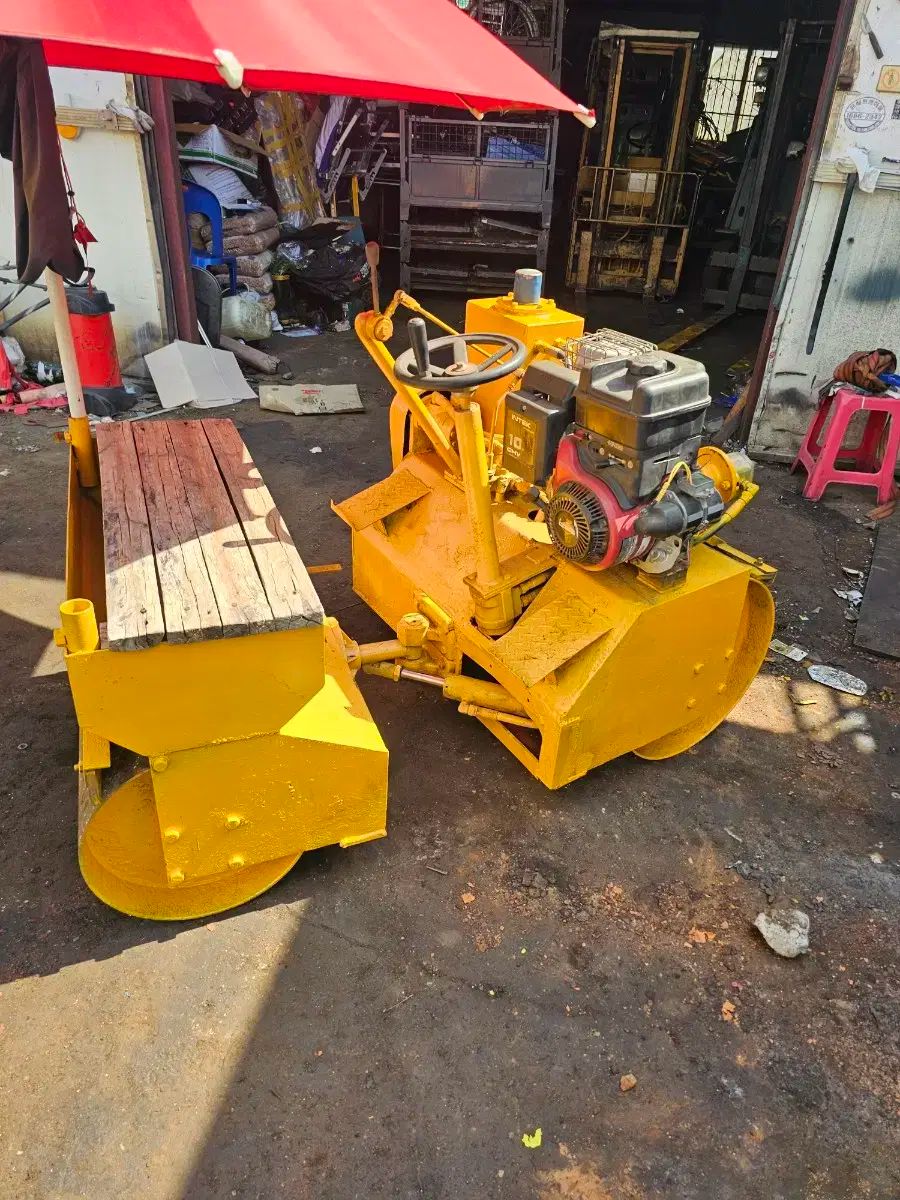 三栄重工業 テニスコート ローラー 土木工学 コミットメント ハンドローラー ロードローラ