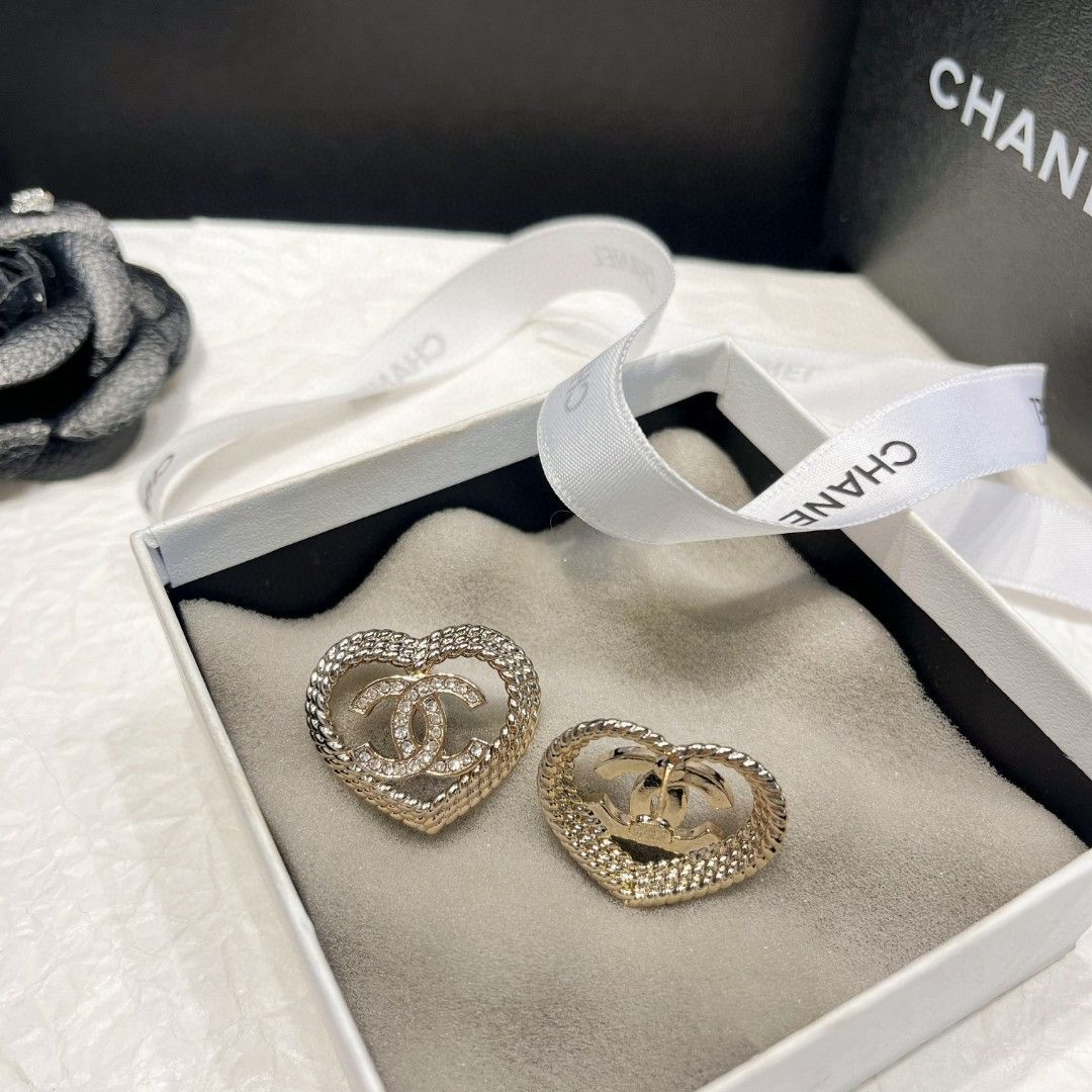今日特価】CHANEL ヴィンテージ アルファベット イヤリング 送料無料 