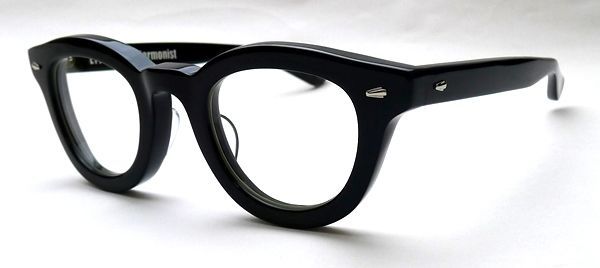 幅広リムとアニメチックなフォルムで人気のモデル】EFFECTOR