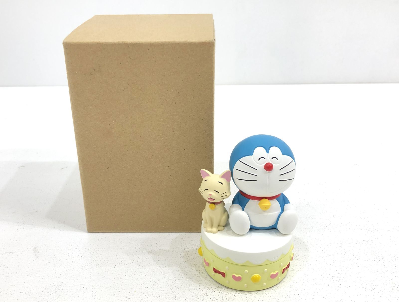 小牧店】未来デパート限定 ドラえもん 小物入れ ドラえもんとミイ