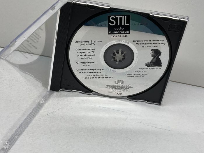 ジネット・ヌヴー　ブラームス　ヴァイオリン協奏曲　仏Stil盤 Amazon.co.jp: ブラームス : ヴァイオリン協奏曲 | ヴァイオリン