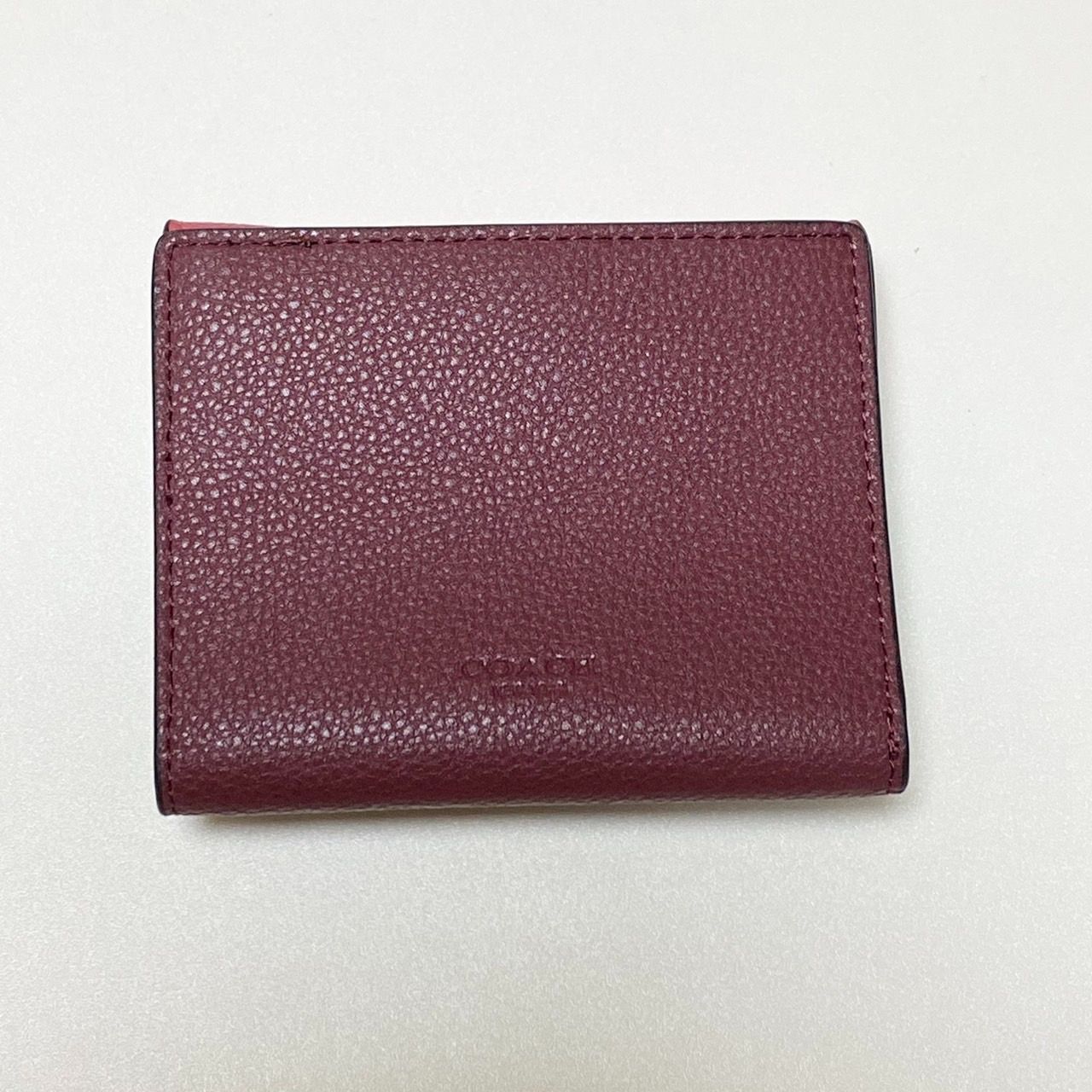 新品・国内在庫】COACH 二つ折り財布 ミニ財布 ピンク マルチ C4089
