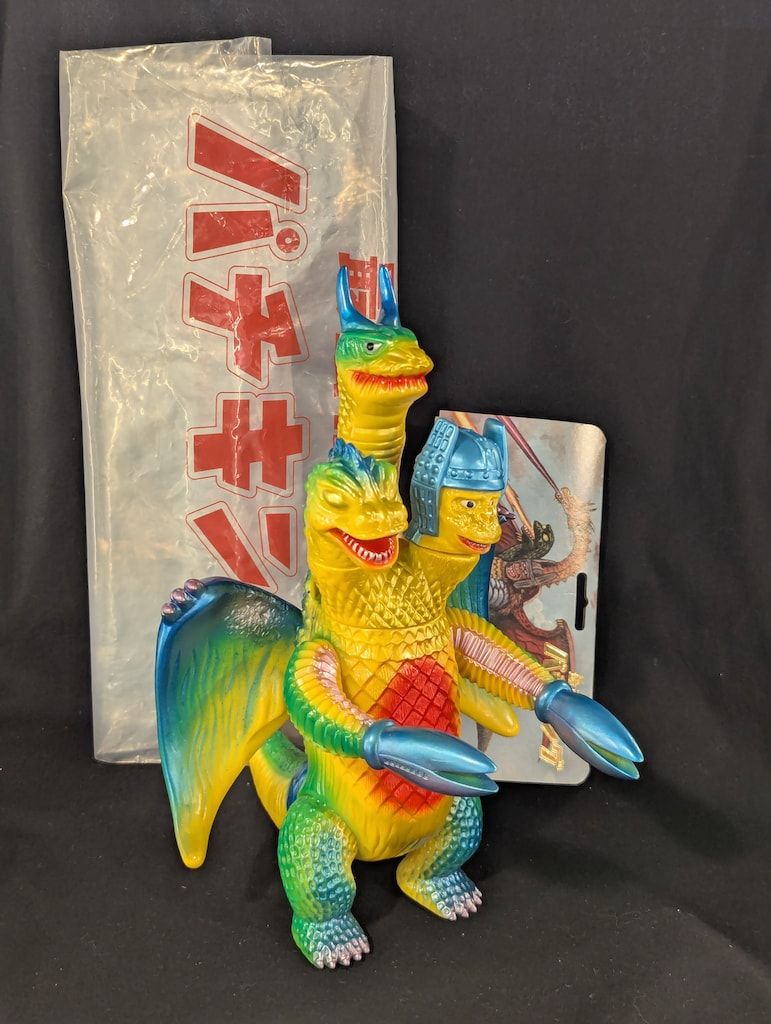 KINGU TOY 最強怪獣!! パチキング 黄色成型 - メルカリ