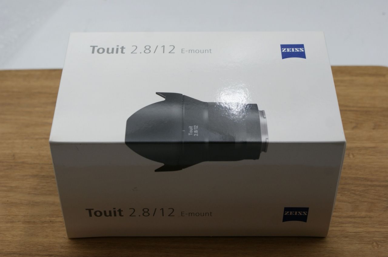 8026 Carl Zeiss Touit 12mm 2.8 Eマウント - カメラ・アウトドア