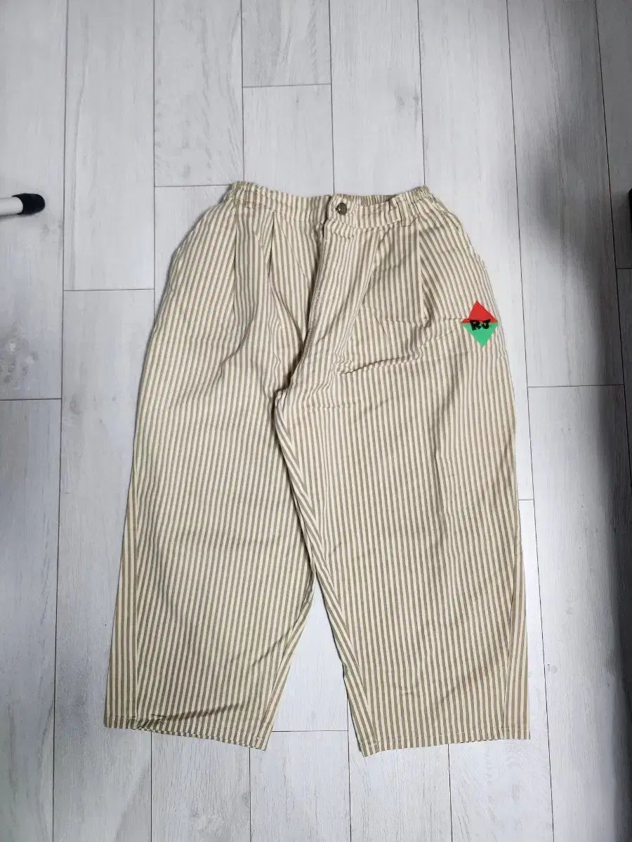 パンツ