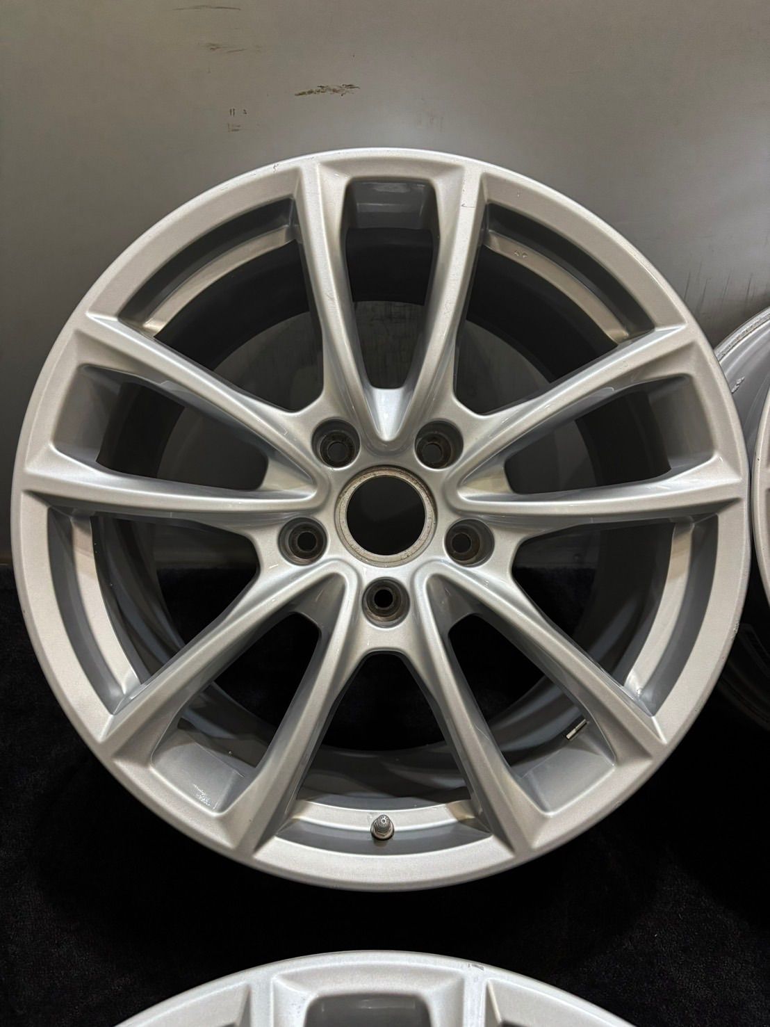 ポルシェ 971 パナメーラS 純正 19インチ 9J 10.5J 64 62 130 5H アルミホイール 4本 空気圧センサー付 2-K273