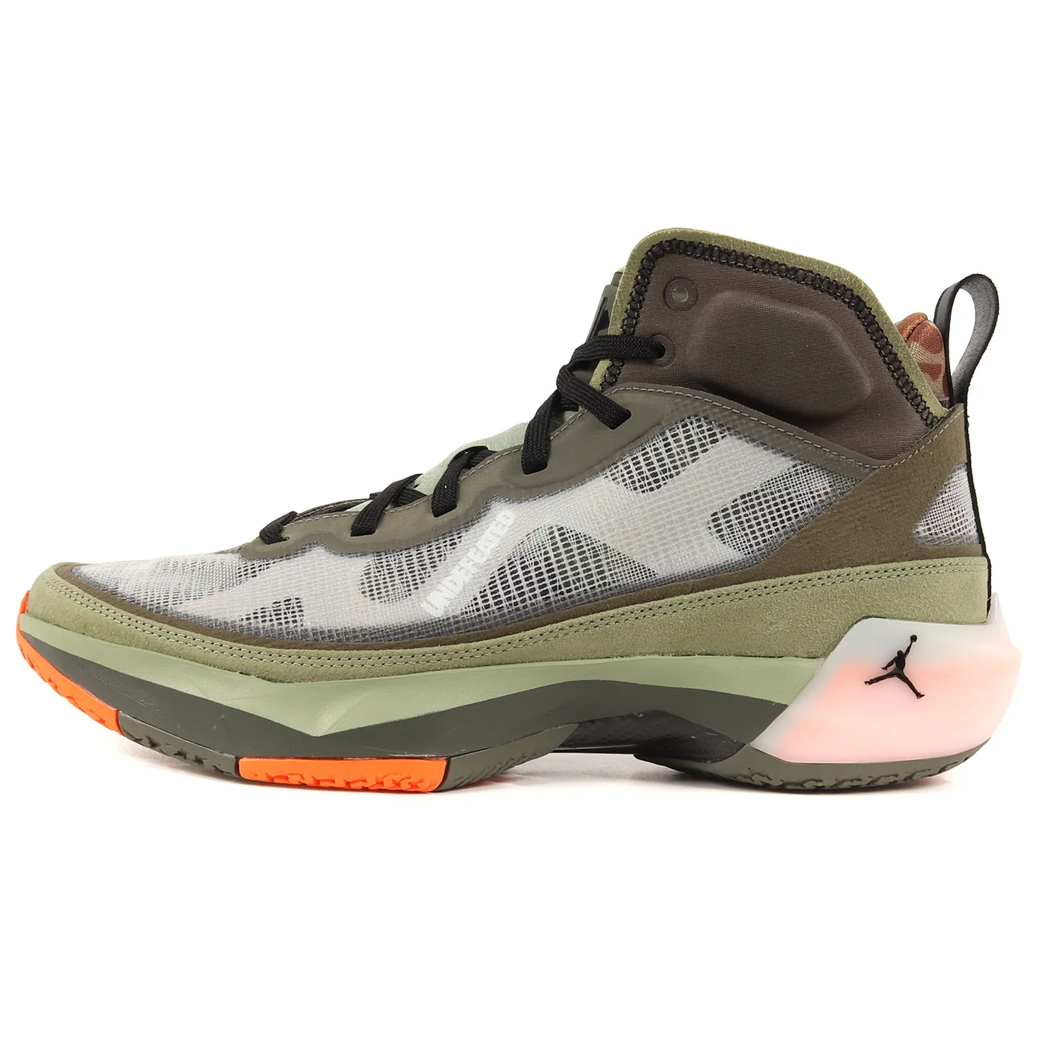 JORDAN× UNDEFEATEDのコラボバッシュ　JORDAN37SP 専用 Undefeated × Nike Air Jordan 37 SPが国内12月23日／12月29日