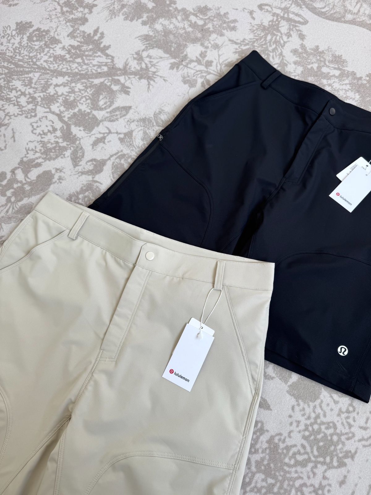 Lululemon アウトドアワークテック機能付きスポーツカジュアルショートパンツ