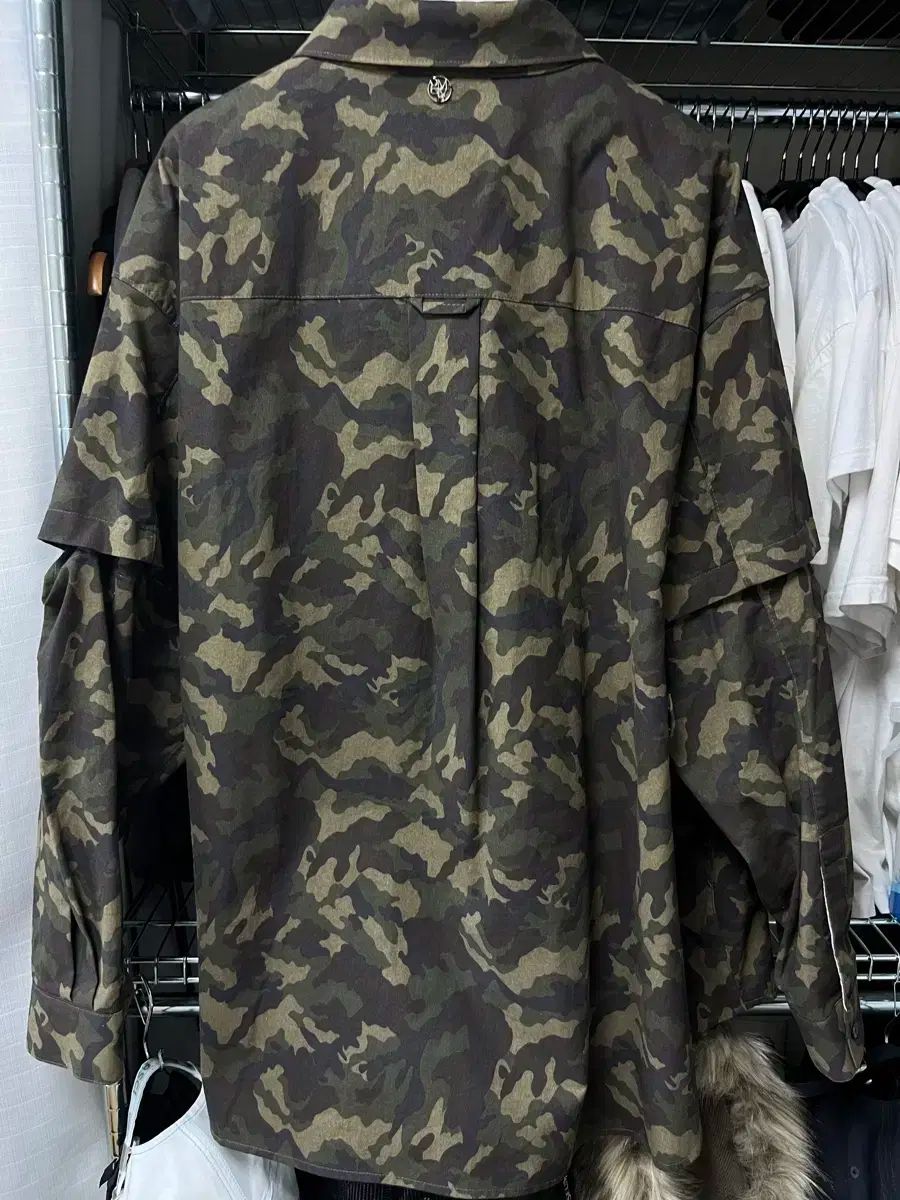 シャーリング シャツ
