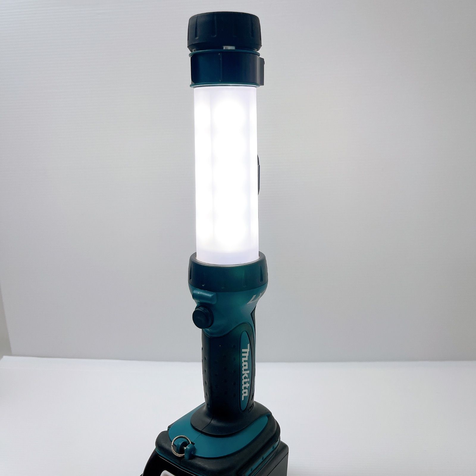 美品 マキタ ML806 makita 充電式LEDワークライト 2個セット