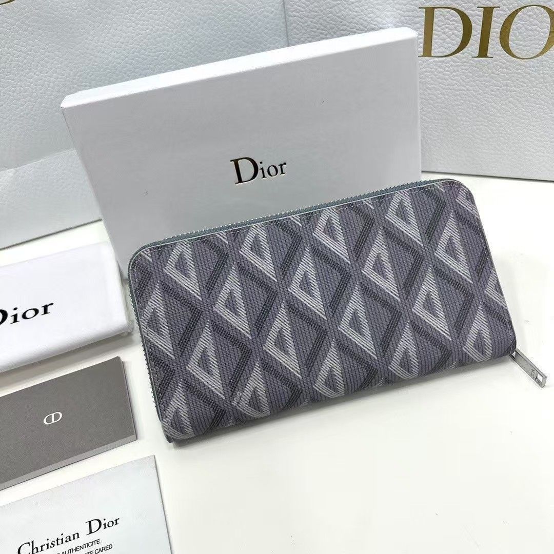 Dior財布新品未使用 新品未使用 DIOR財布[本日特価|新品未使用品] - メルカリ