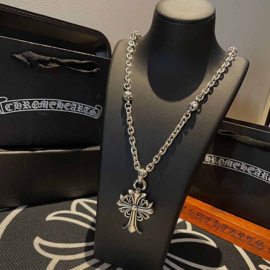 Chrome Hearts】クロムハーツ シルバー クラシックヴィンテージ ユニセックス ペアネックレス 十字架チャーム R9019 C11727 -  メルカリ