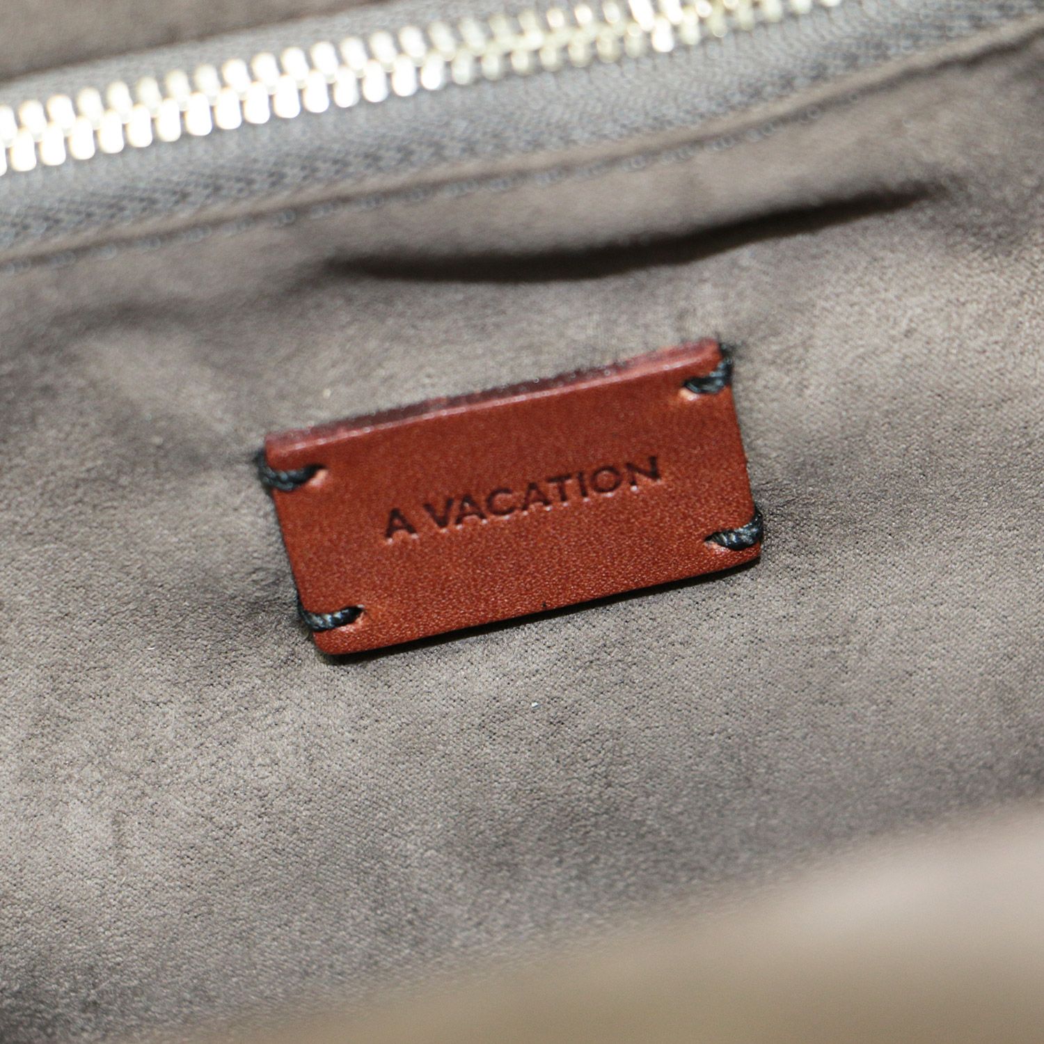美品』A VACATION 間に合え ア ヴァケーション クラッチバッグ PILLOW