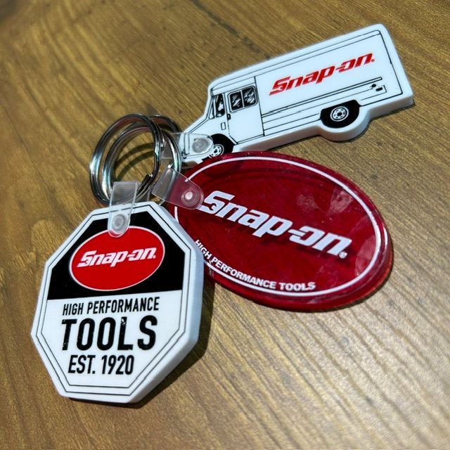 スナップオン　キーホルダー Snap-on KEY HOLDER OCTAGON バントラック スナップオン キーホルダー