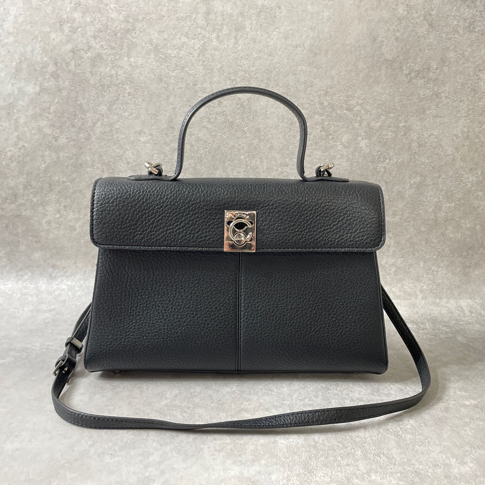 美品 定価10万 CAFUNE Stance Bag スタンスバッグ シグネチャーCロック 
