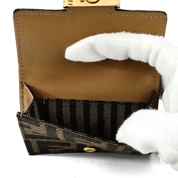 新品 フェンディ FENDI 3つ折り財布 バゲット ブラウン系 茶 新品 フェンディ FENDI 3つ折り財布 バゲット ブラウン系 茶 - メルカリ