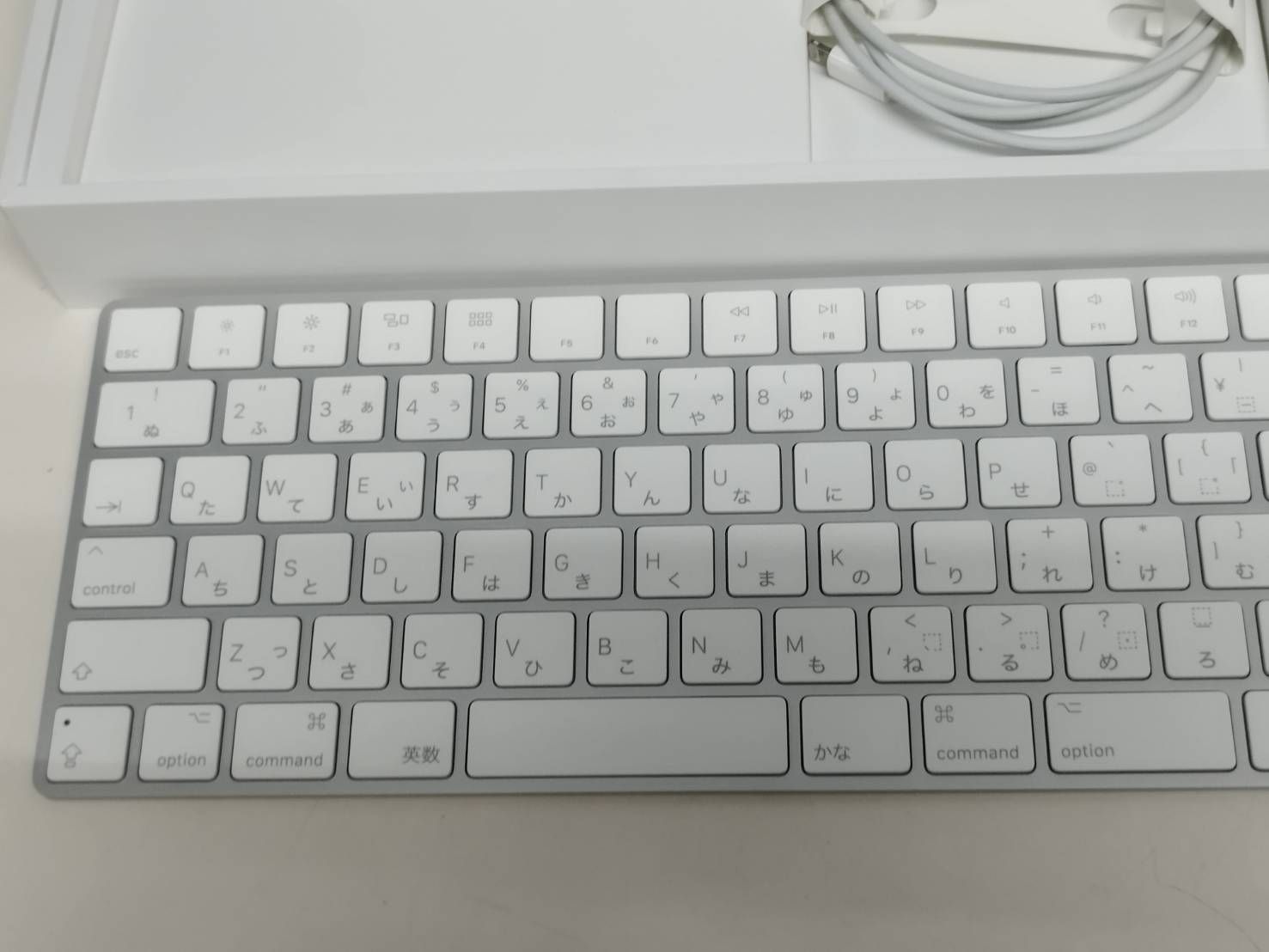 Apple テンキー付きキーボード (A1843) マウス (A1657) セット！ Apple キーボード/テンキー付き(A1843)とマウス(A1657)セット！ - メルカリ