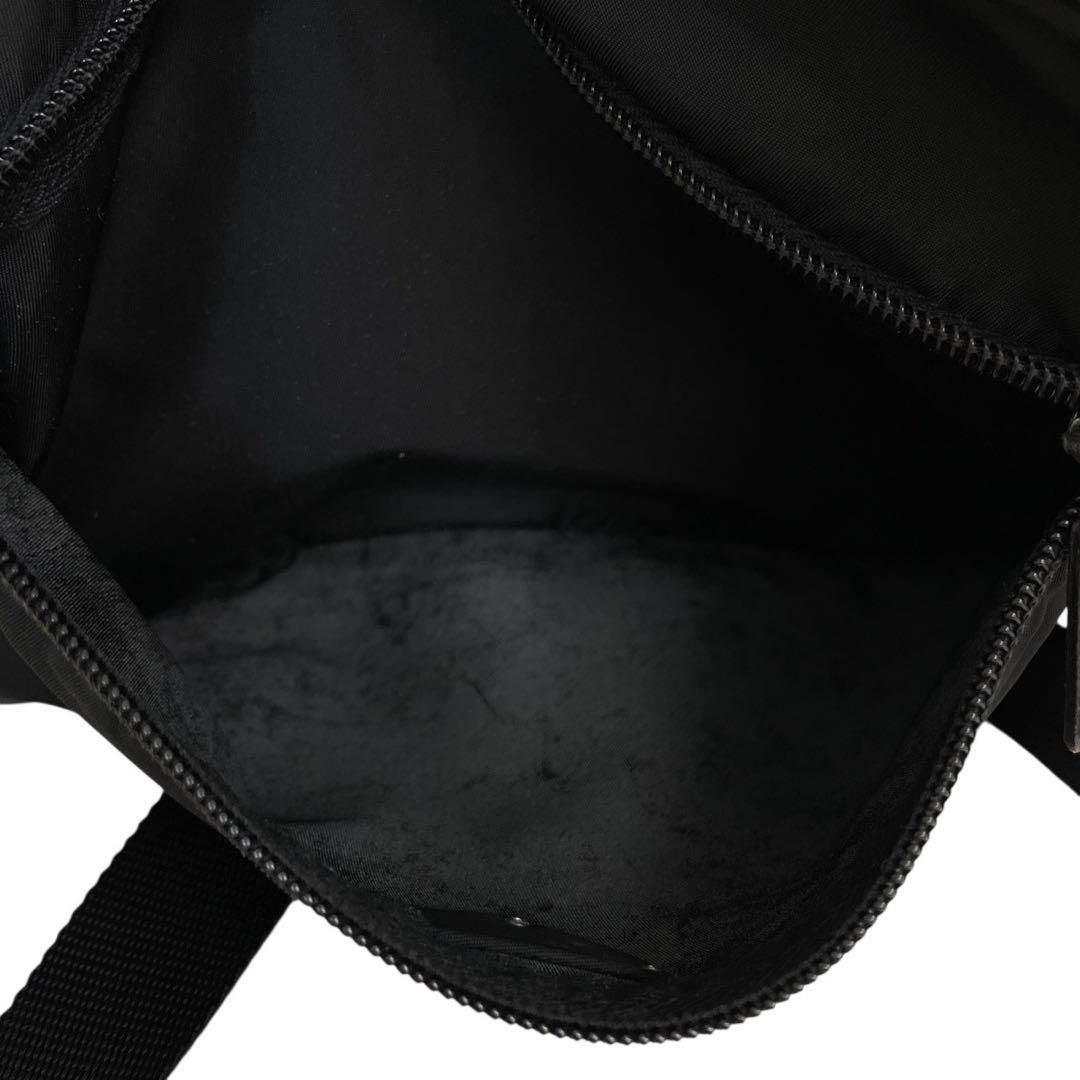 価格交渉/質問大歓迎♪】極美品 プラダ 三角ロゴ ナイロン 黒 カメラ