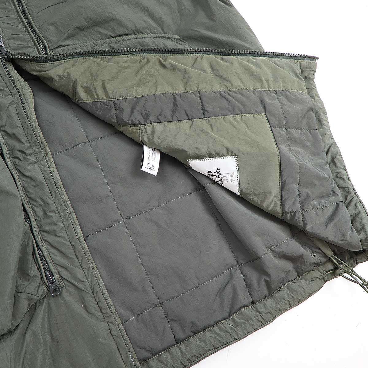 C.P.COMPANY シーピーカンパニー 24AW Chrome-R Padded Full Zip 
