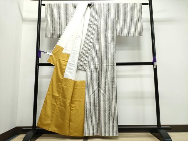 平和屋着物●上質な紬　花織　縞　正絹　逸品　CAAQ9174vf 平和屋着物○上質な紬 花織 縞 正絹 逸品 CAAQ9174vf - メルカリ