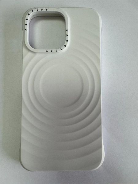 新品CASETiFY iPhone用ホワイトケースウェーブ シリコンケース casetify ウェーブシリコンケース - ホワイト MagSafe対応