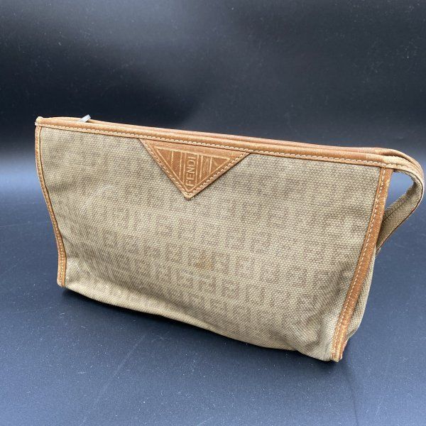 美品　FENDI フェンディ　ポーチ G0827 希少 FENDI オールドフェンディ ポーチ クラッチバッグ