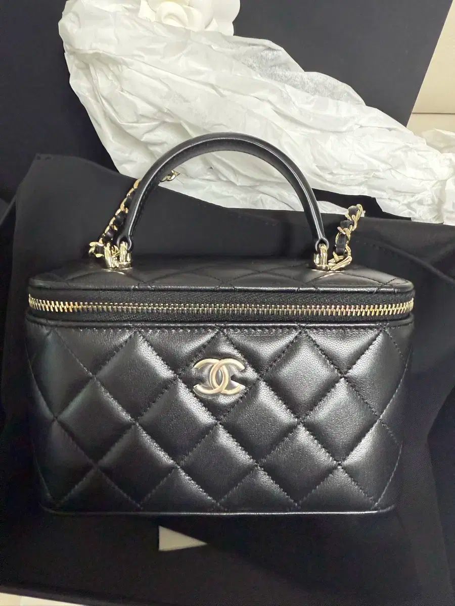 国内発送シャネル ポリー ポケット トップ バニティ Chanel(シャネル) 25A トップハンドル バニティ 新品 - メルカリ